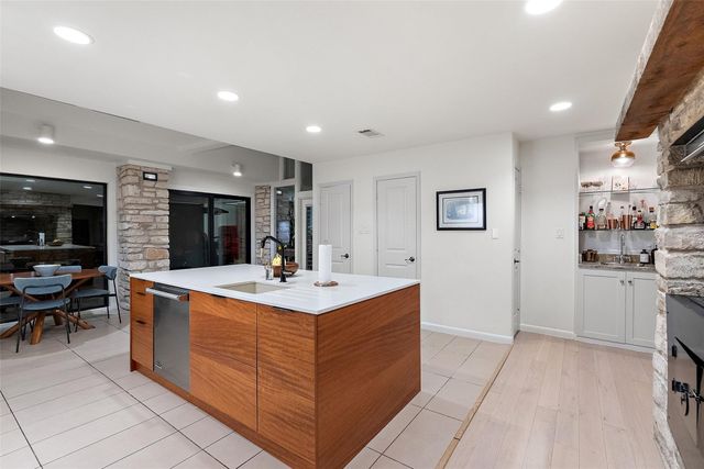 705 Mariner, Lakeway, TX 78734
