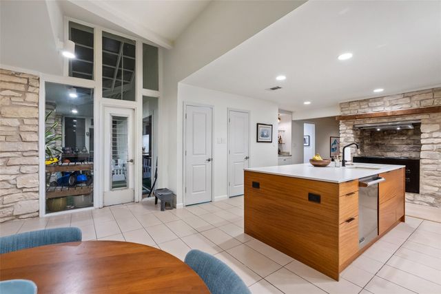 705 Mariner, Lakeway, TX 78734