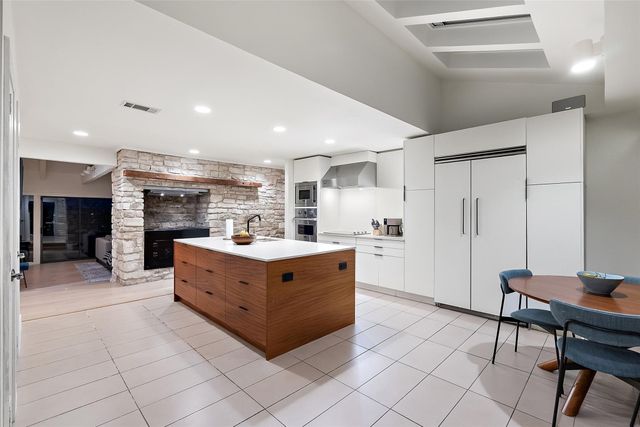 705 Mariner, Lakeway, TX 78734