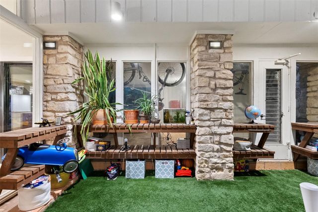 705 Mariner, Lakeway, TX 78734
