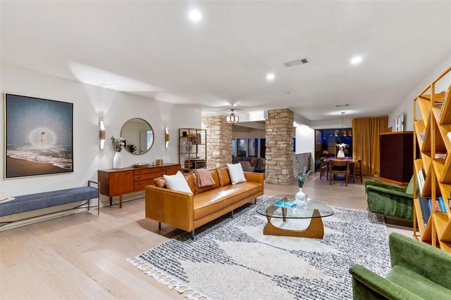 705 Mariner, Lakeway, TX 78734