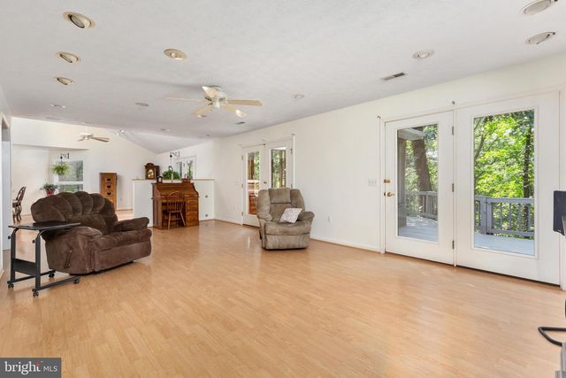 695 VULPINE DR, Gerrardstown, WV 25420