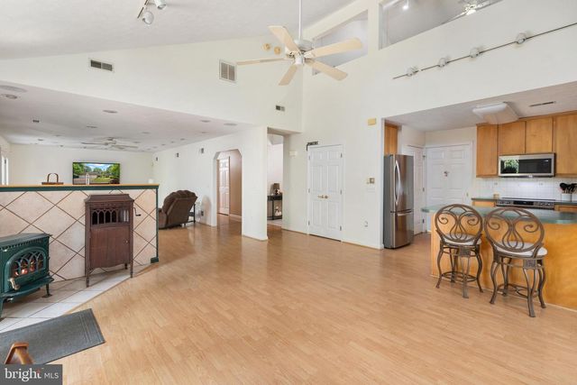 695 VULPINE DR, Gerrardstown, WV 25420