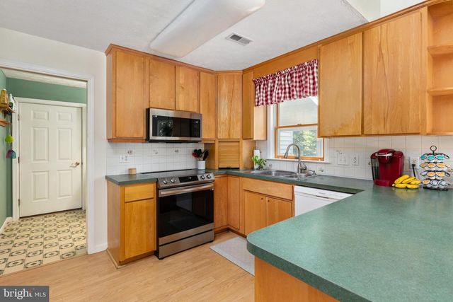 695 VULPINE DR, Gerrardstown, WV 25420