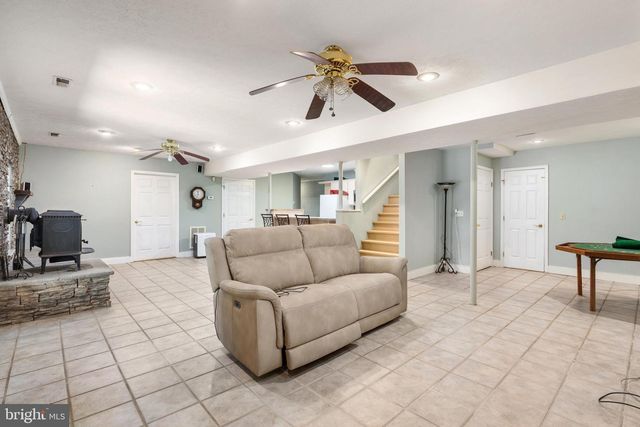 695 VULPINE DR, Gerrardstown, WV 25420