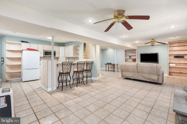695 VULPINE DR, Gerrardstown, WV 25420
