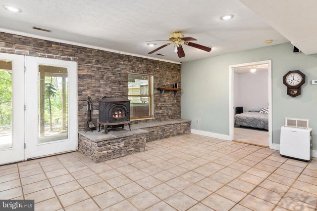 695 VULPINE DR, Gerrardstown, WV 25420