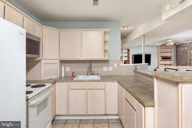695 VULPINE DR, Gerrardstown, WV 25420