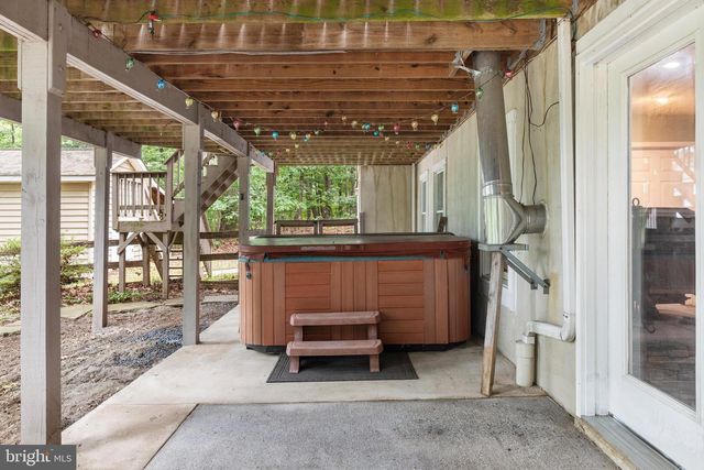 695 VULPINE DR, Gerrardstown, WV 25420