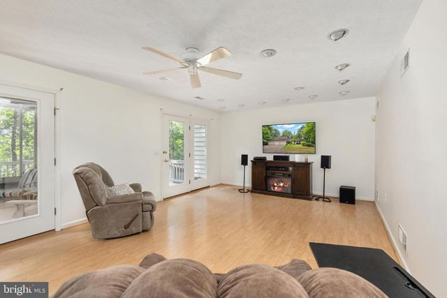 695 VULPINE DR, Gerrardstown, WV 25420