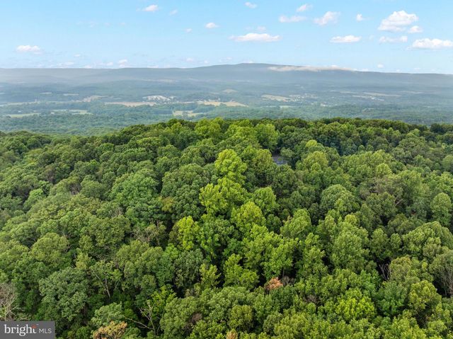 695 VULPINE DR, Gerrardstown, WV 25420