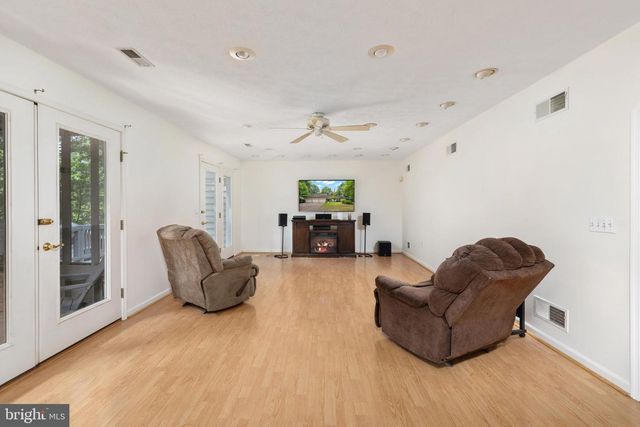 695 VULPINE DR, Gerrardstown, WV 25420