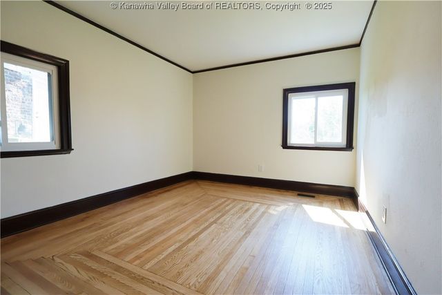 327 Hawthorne, Charleston, WV 25302