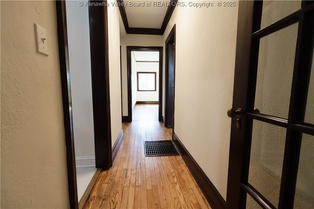 327 Hawthorne, Charleston, WV 25302