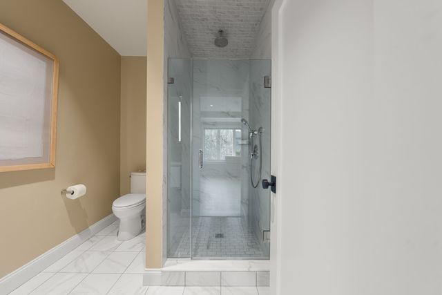 21 Crowninshield Rd 2-1, Brookline, MA 02446