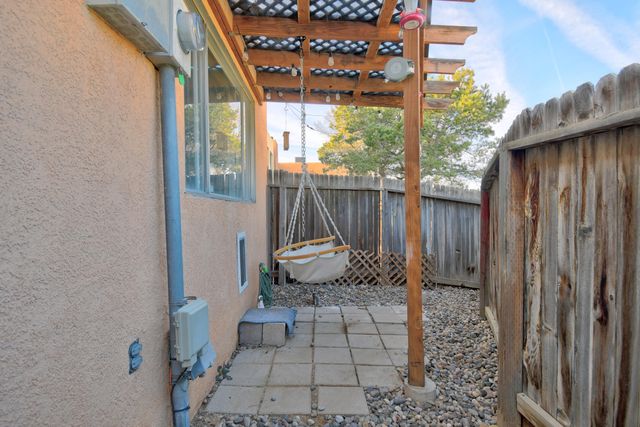 5121 Pinata Place NE, Albuquerque, NM 87109