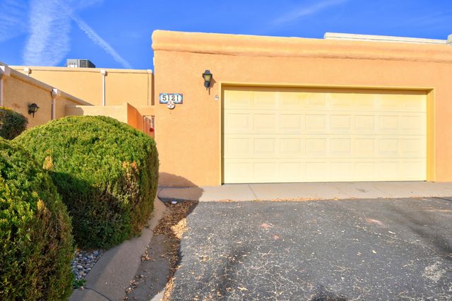 5121 Pinata Place NE, Albuquerque, NM 87109