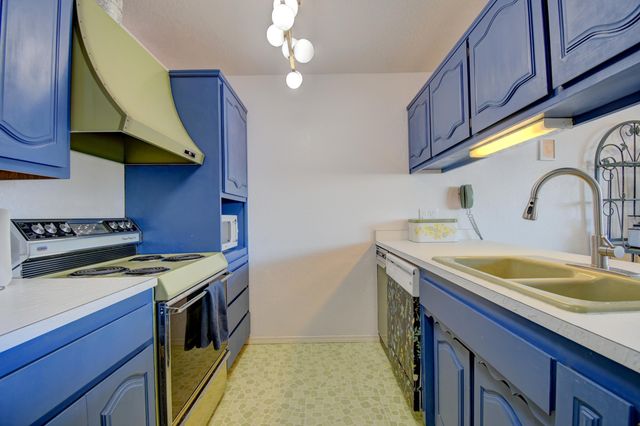 5121 Pinata Place NE, Albuquerque, NM 87109