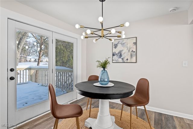 9856 Market Avenue N, Hartville, OH 44632