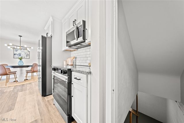 9856 Market Avenue N, Hartville, OH 44632