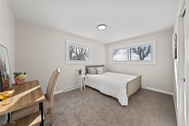 9856 Market Avenue N, Hartville, OH 44632