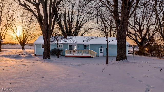 9856 Market Avenue N, Hartville, OH 44632