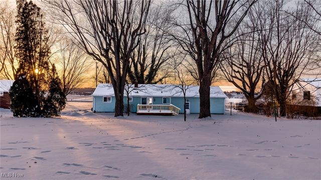 9856 Market Avenue N, Hartville, OH 44632