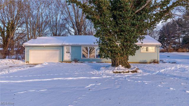 9856 Market Avenue N, Hartville, OH 44632