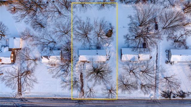 9856 Market Avenue N, Hartville, OH 44632