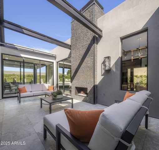 6914 E Cactus Wren Road, Paradise Valley, AZ 85253