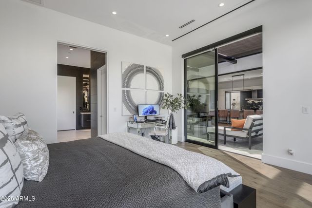 6914 E Cactus Wren Road, Paradise Valley, AZ 85253