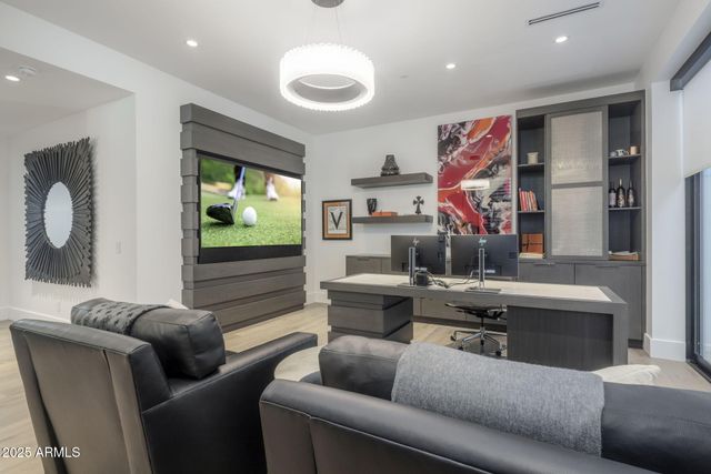 6914 E Cactus Wren Road, Paradise Valley, AZ 85253