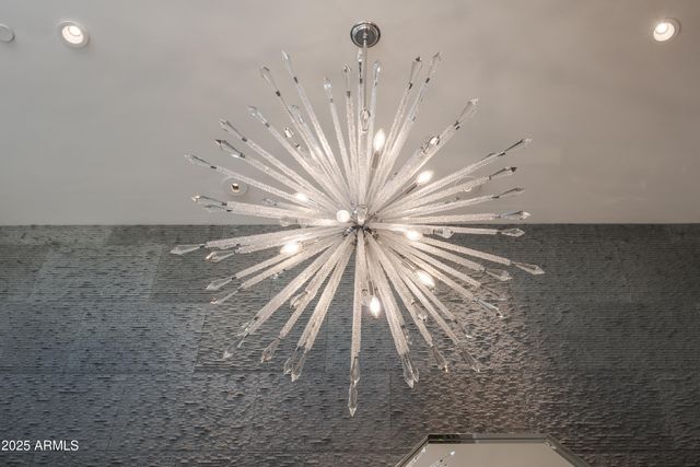 6914 E Cactus Wren Road, Paradise Valley, AZ 85253