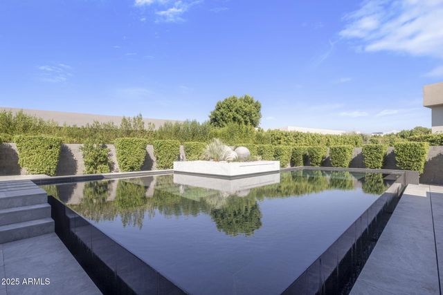 6914 E Cactus Wren Road, Paradise Valley, AZ 85253