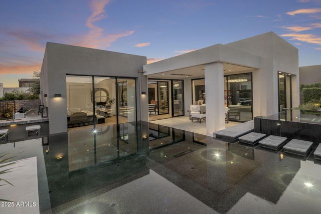 6914 E Cactus Wren Road, Paradise Valley, AZ 85253