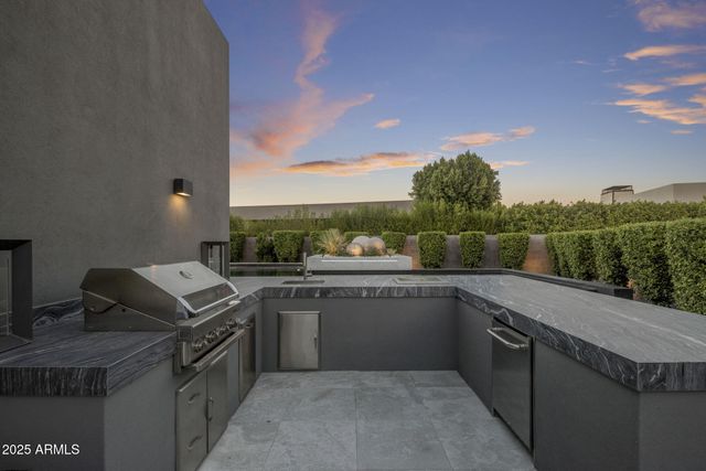 6914 E Cactus Wren Road, Paradise Valley, AZ 85253