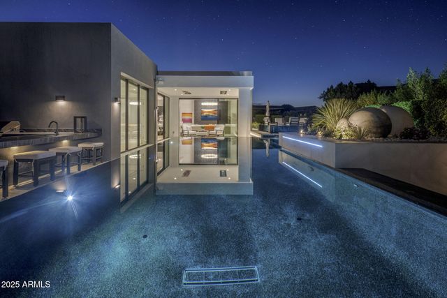 6914 E Cactus Wren Road, Paradise Valley, AZ 85253