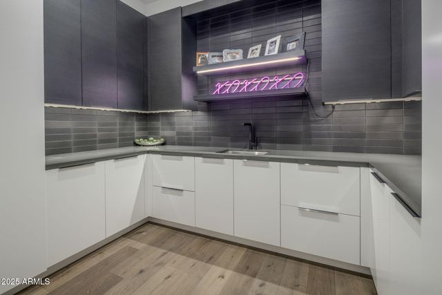 6914 E Cactus Wren Road, Paradise Valley, AZ 85253