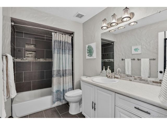 1830 Newland Ct 202, Lakewood, CO 80214