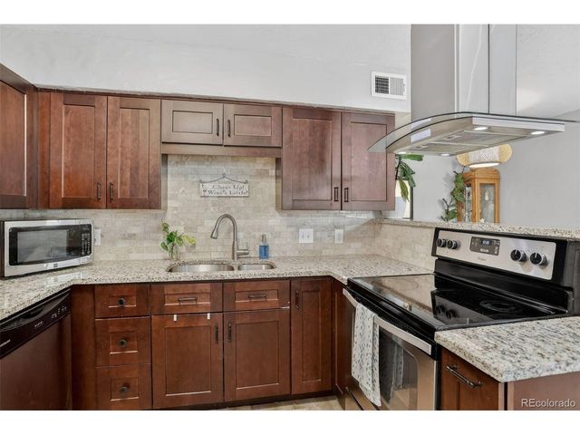 1830 Newland Ct 202, Lakewood, CO 80214