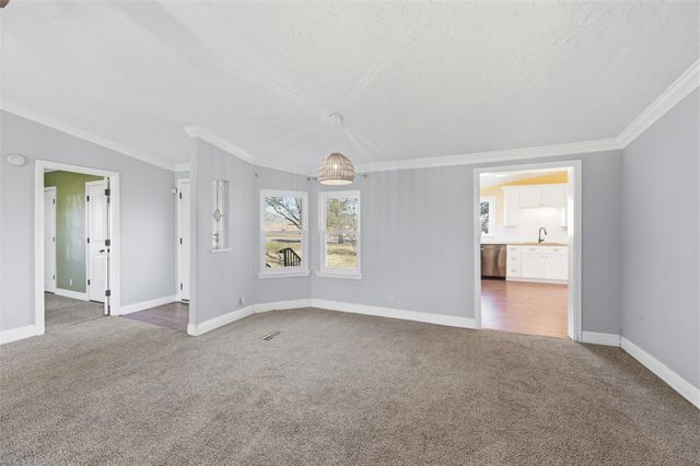 1050 Stadium Drive, Joshua, TX 76058