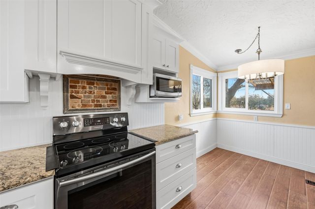 1050 Stadium Drive, Joshua, TX 76058