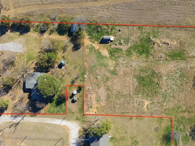 1050 Stadium Drive, Joshua, TX 76058