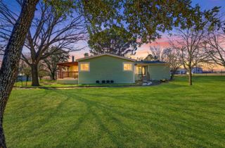 1050 Stadium Drive, Joshua, TX 76058