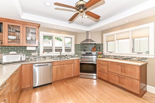 2320 N 62nd STREET, Wauwatosa, WI 53213