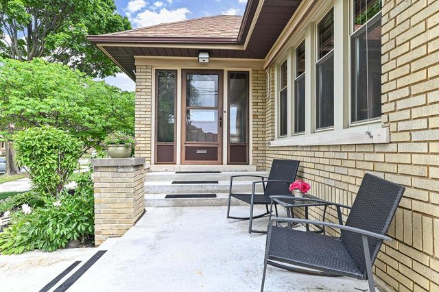 2320 N 62nd STREET, Wauwatosa, WI 53213