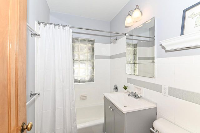 2320 N 62nd STREET, Wauwatosa, WI 53213