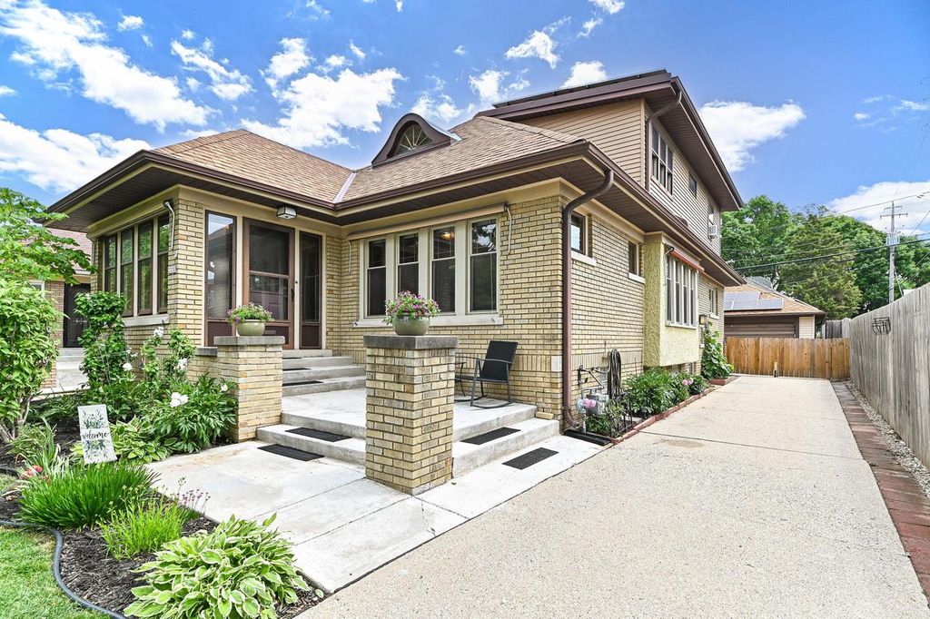 2320 N 62nd STREET, Wauwatosa, WI 53213