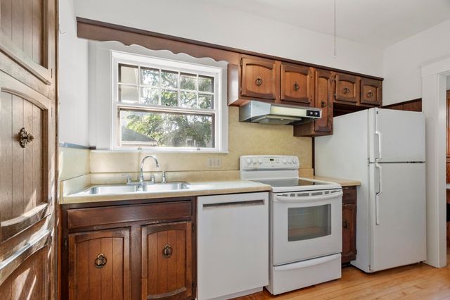 133 North Adams Street, Manchester, NH 03104