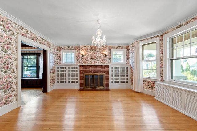 133 North Adams Street, Manchester, NH 03104